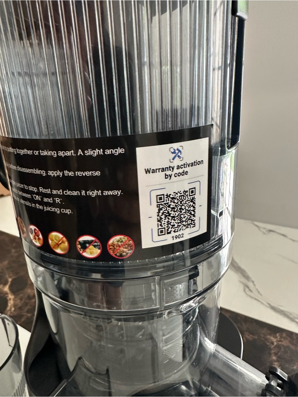 AMZCHEF ZM1902 Vertical Cold Press Juicer - Picture 7 of 15